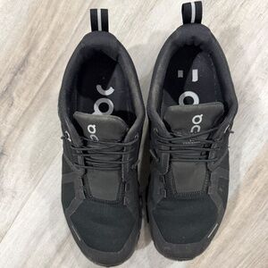 On Cloud 5 Waterproof Women’s Running Shoes Black Size 7.5 Athletic Sneaker